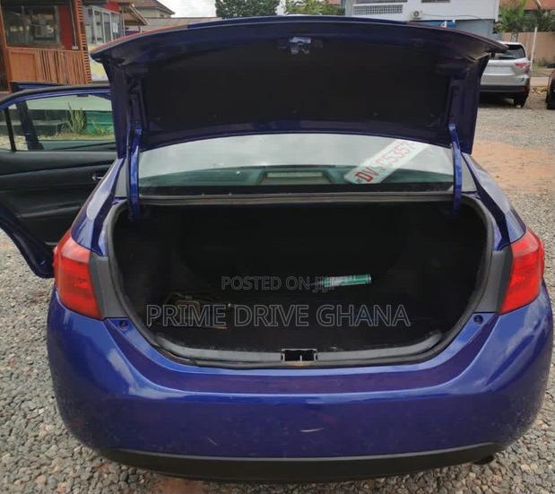 Toyota Corolla SE (1.8L 4cyl 6M) 2019 Blue
