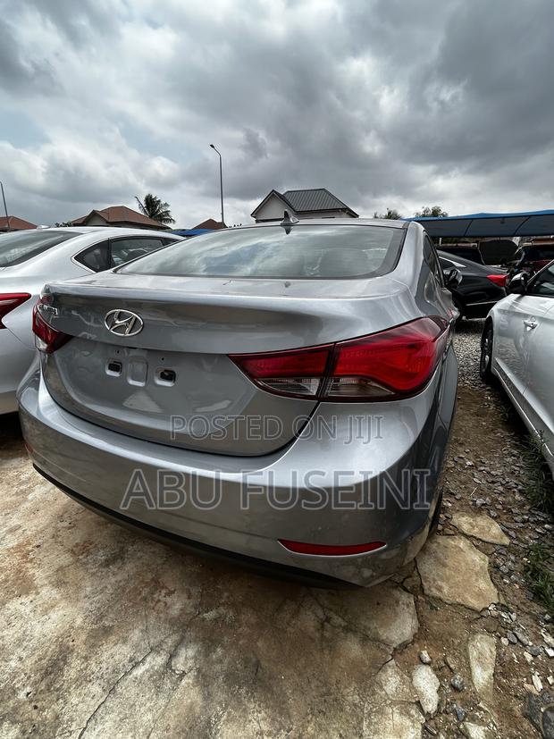 Hyundai Elantra 2015 Silver
