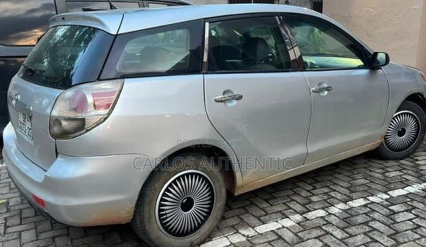 Toyota Matrix 2007 Silver