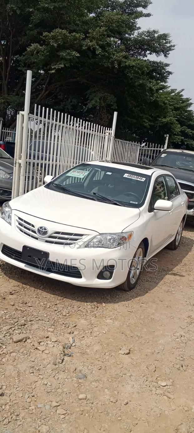 Toyota Corolla LE Special Edition 4dr Sedan (1.8L 4cyl 4A) 2013 White