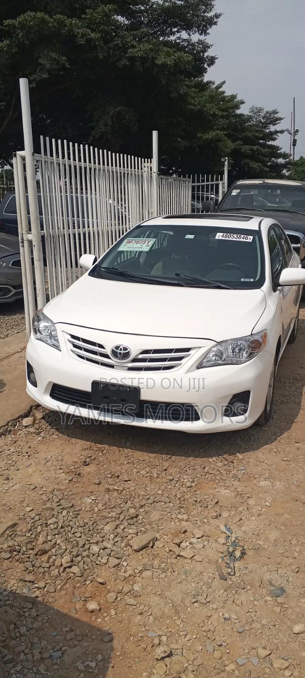 Toyota Corolla LE Special Edition 4dr Sedan (1.8L 4cyl 4A) 2013 White