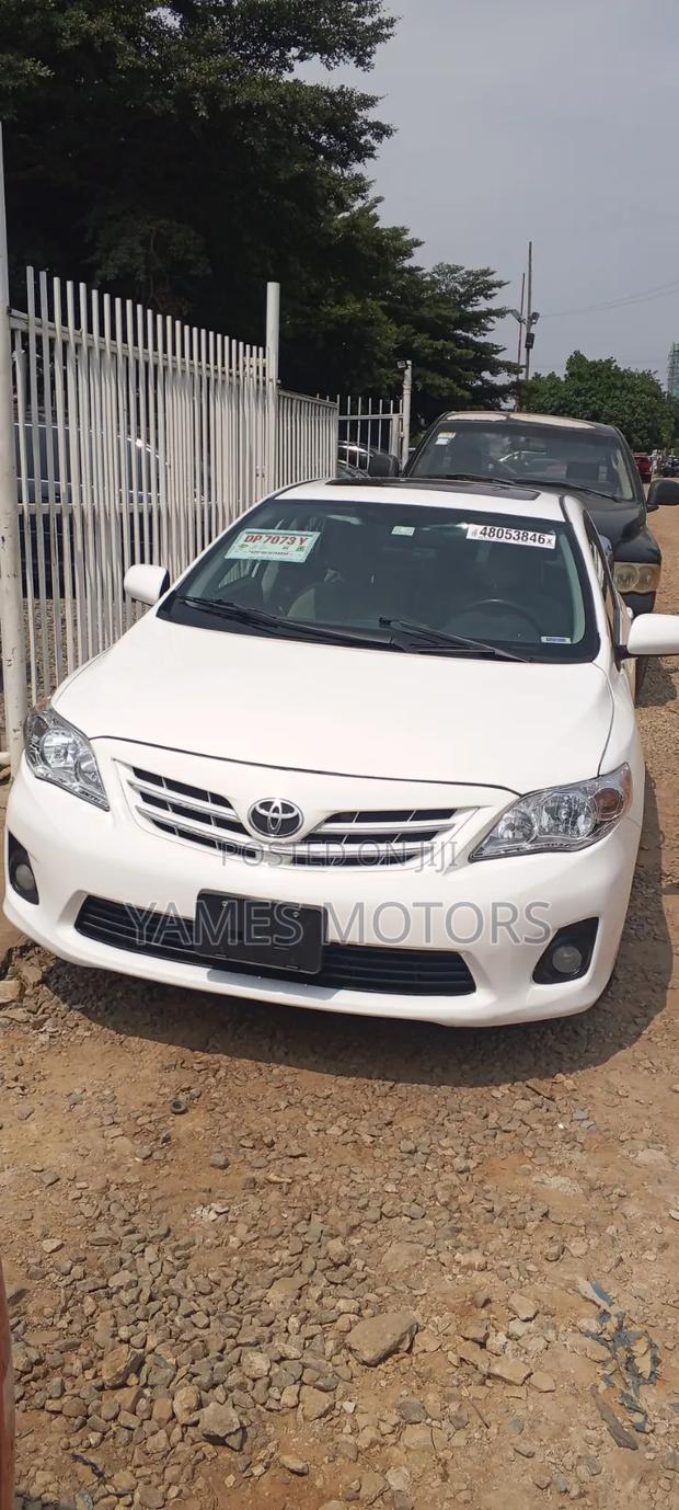Toyota Corolla LE Special Edition 4dr Sedan (1.8L 4cyl 4A) 2013 White