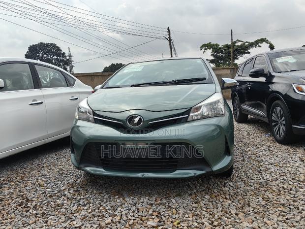 Toyota Vitz 1.5 FWD 5dr 2015 Green