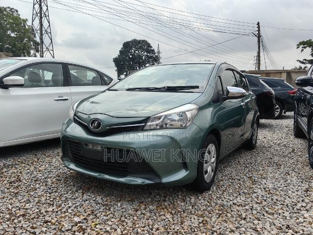 Toyota Vitz 1.5 FWD 5dr 2015 Green