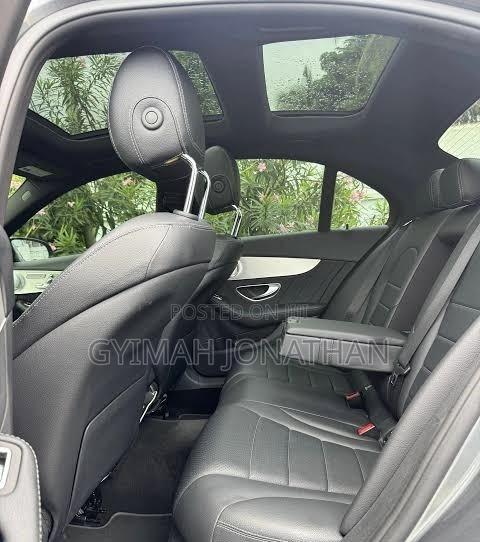 Mercedes-Benz C300 2020 Black