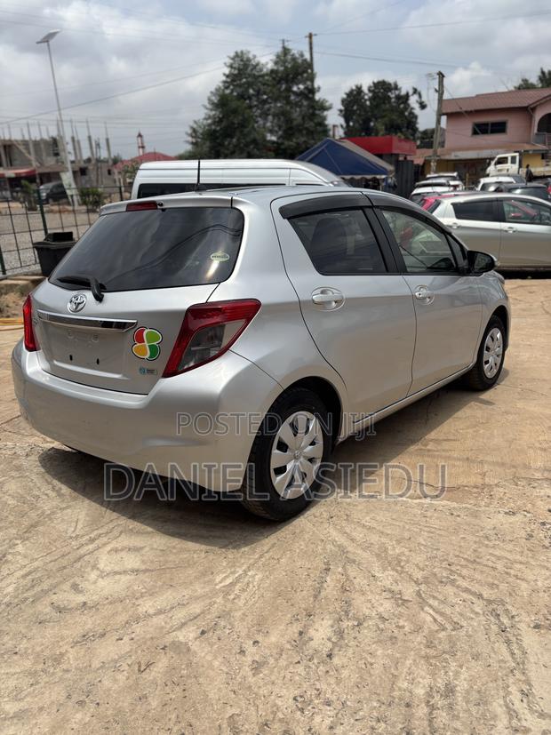 Toyota Vitz 1.3 AWD 3dr 2013 Silver