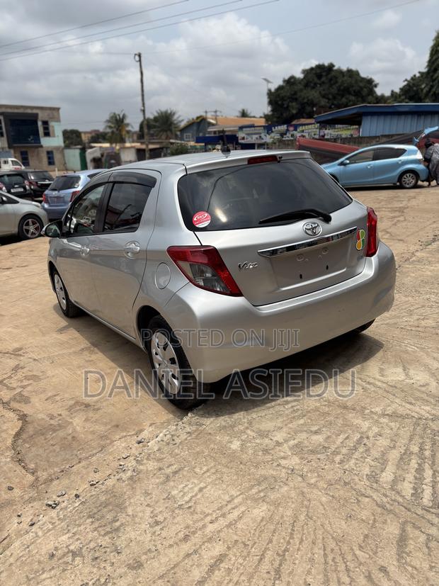 Toyota Vitz 1.3 AWD 3dr 2013 Silver