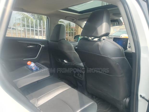 Toyota RAV4 2023 White