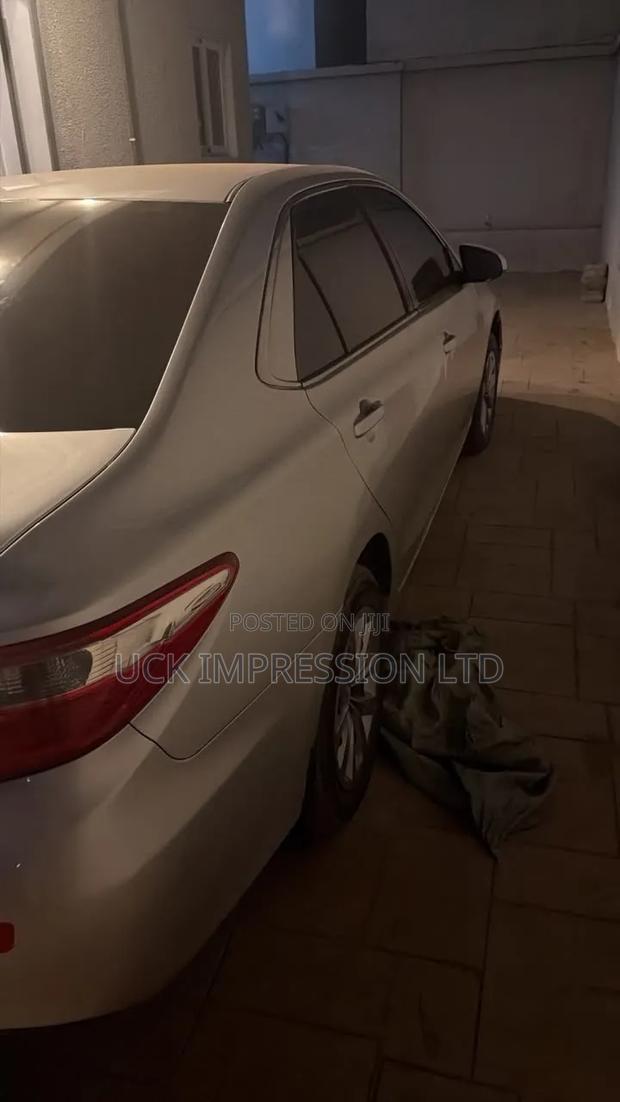 Toyota Camry 2016 Silver
