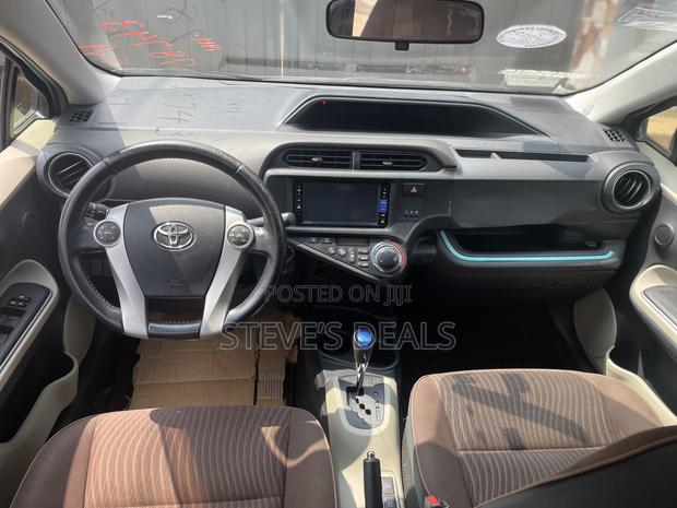 Toyota Aqua 2013 Blue