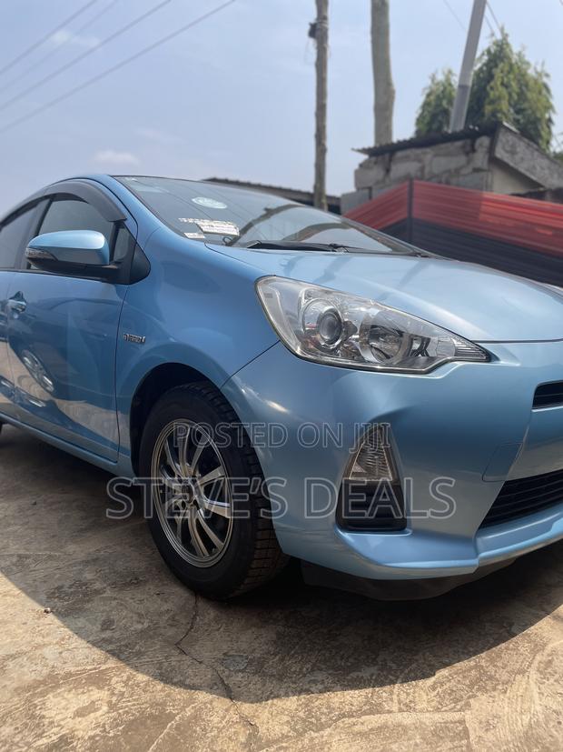 Toyota Aqua 2013 Blue
