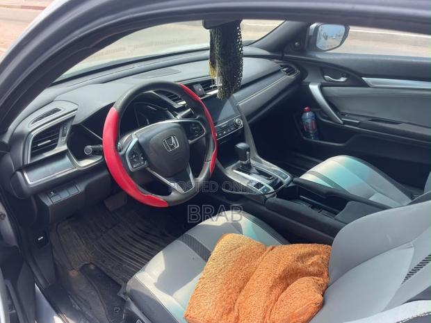 Honda Civic EX-T 2dr Coupe (1.5L 4cyl) 2017 Silver