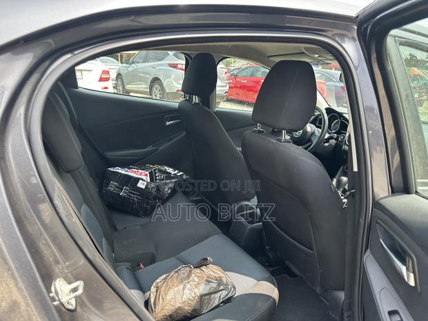 Toyota Yaris iA 1.5 FWD 2017 Gray
