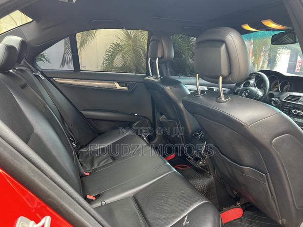 Mercedes-Benz C250 2012 Red