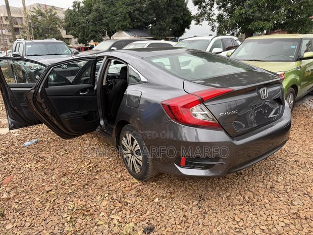 Honda Civic EX 4dr Sedan (2.0L 4cyl) 2017 Gray