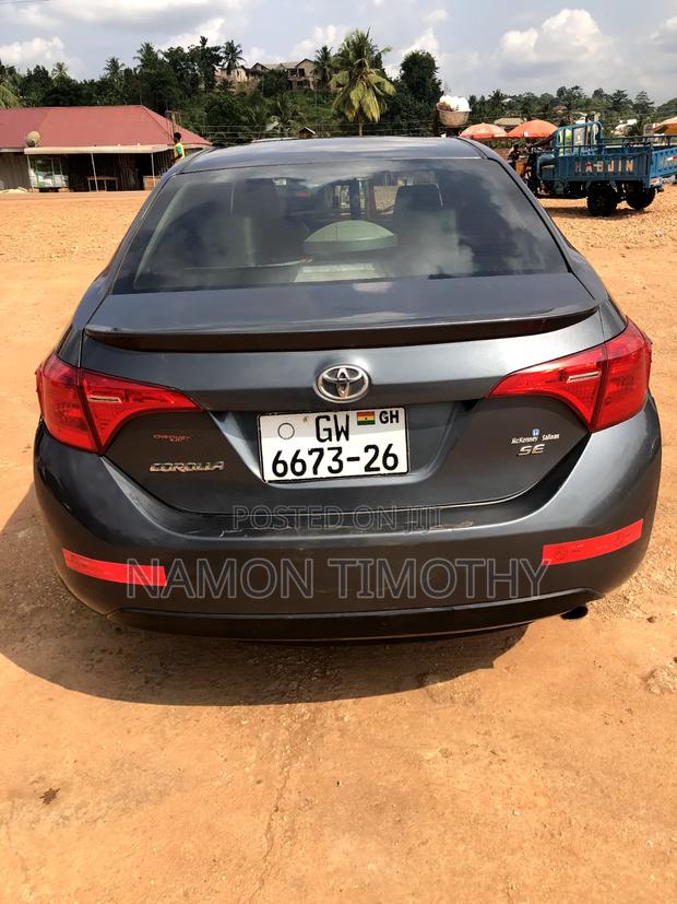 Toyota Corolla 2018 Gray