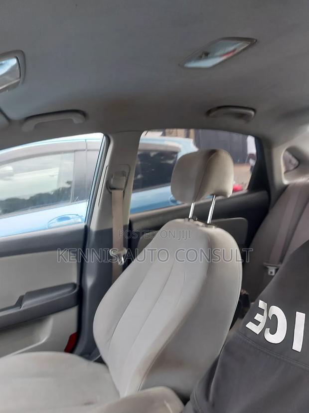 Hyundai Elantra 2010 Blue