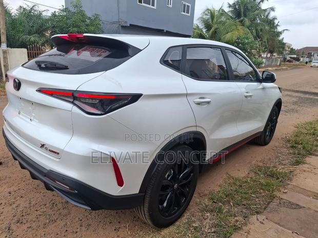 Changan X5 Plus 1.5 Blue Core FWD 2025 White