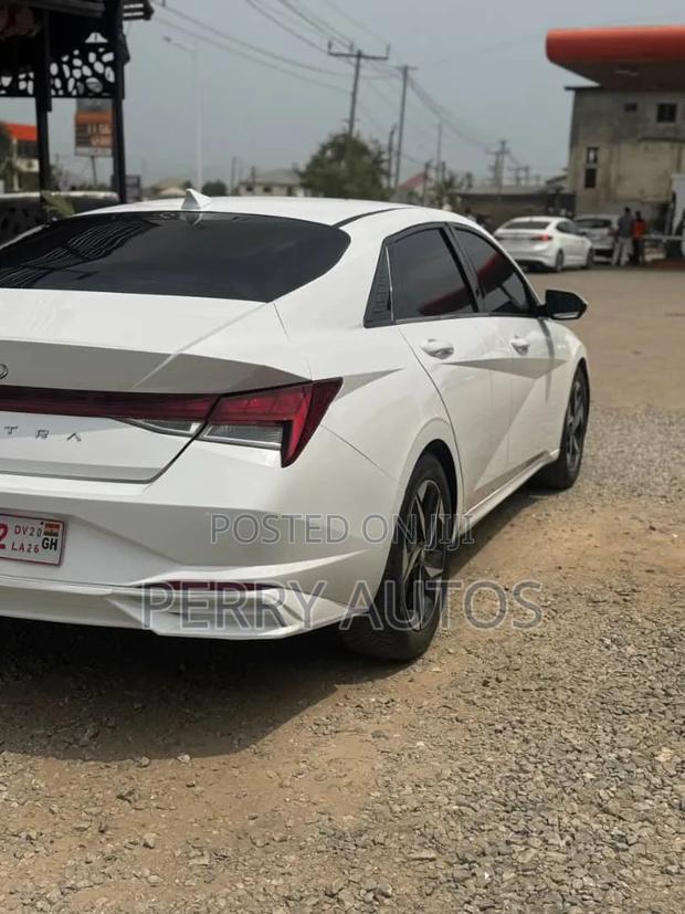 Hyundai Elantra SEL 2022 White