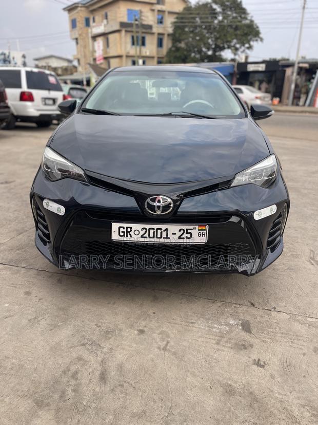 Toyota Corolla SE (1.8L 4cyl 6M) 2018 Blue
