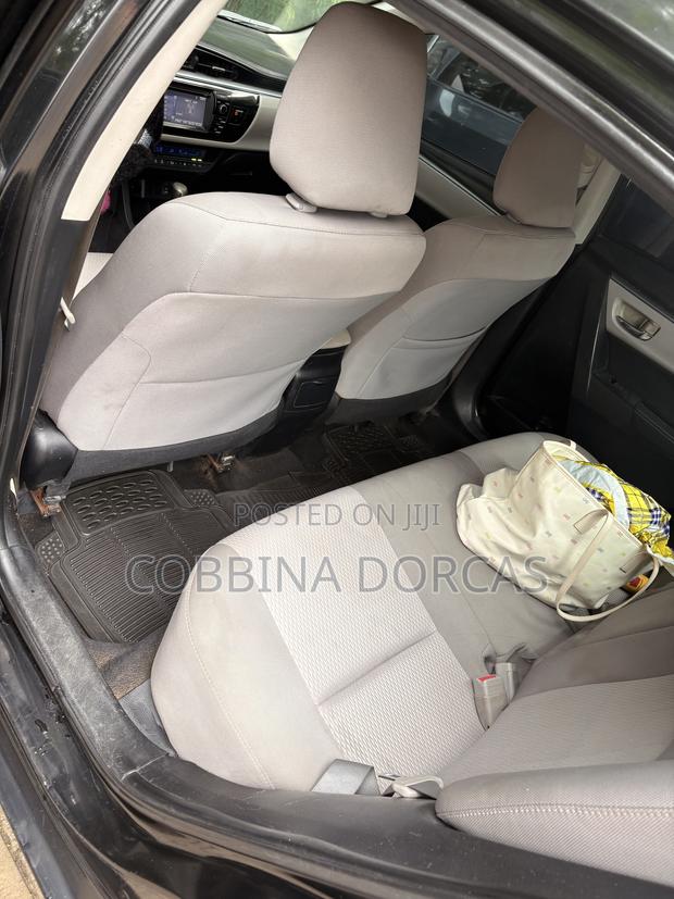 Toyota Corolla LE 4dr Sedan (1.8L 4cyl CVT) 2015 Black