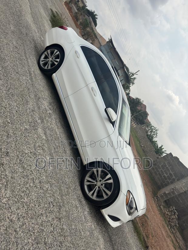 Mercedes-Benz C300 Luxury 4Matic Sedan AWD (2.0L 4cyl 7A) 2016 White