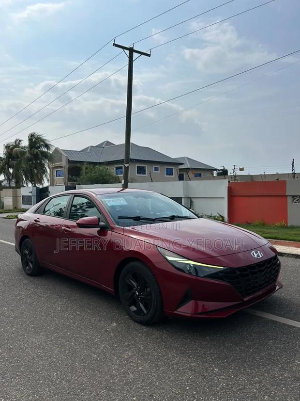 Hyundai Elantra 2021 Red