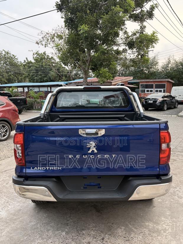 New Peugeot Landtrek 2023 Blue