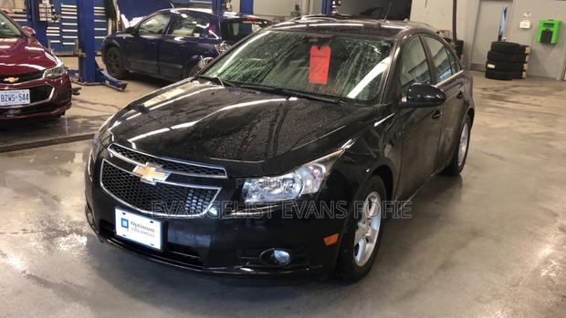 Chevrolet Cruze 2023 Black