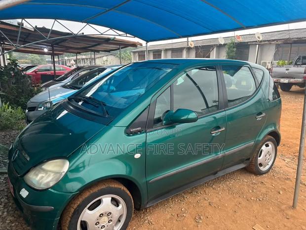 Mercedes-Benz 1420 2006 Green