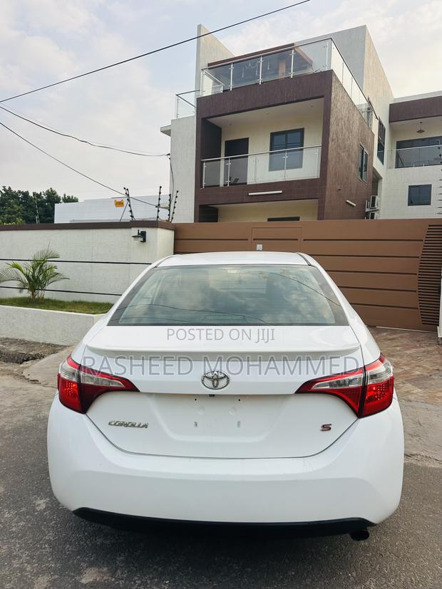 Toyota Corolla 2017 White