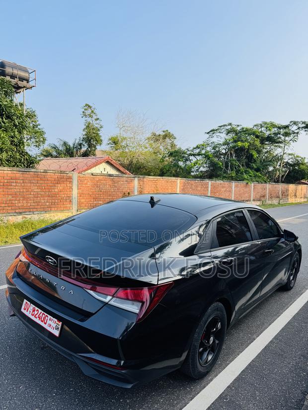 Hyundai Elantra SE 2021 Black
