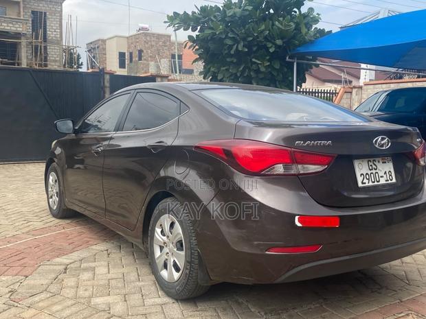 Hyundai Elantra SE 4dr Sedan (1.8L 4cyl 6A) 2015 Brown