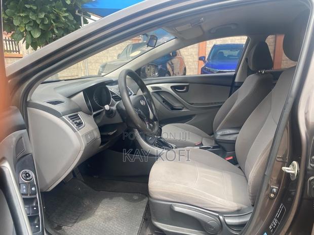 Hyundai Elantra SE 4dr Sedan (1.8L 4cyl 6A) 2015 Brown