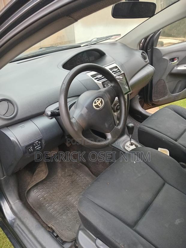 Toyota Yaris 2009 Gray