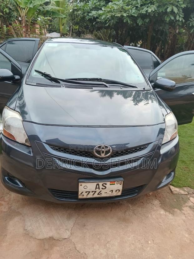 Toyota Yaris 2009 Gray
