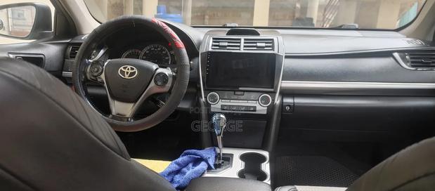 Toyota Camry SE 4dr Sedan (2.5L 4cyl 6A) 2013 Gray