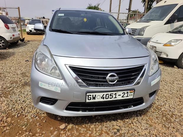 Nissan Versa 2014 White