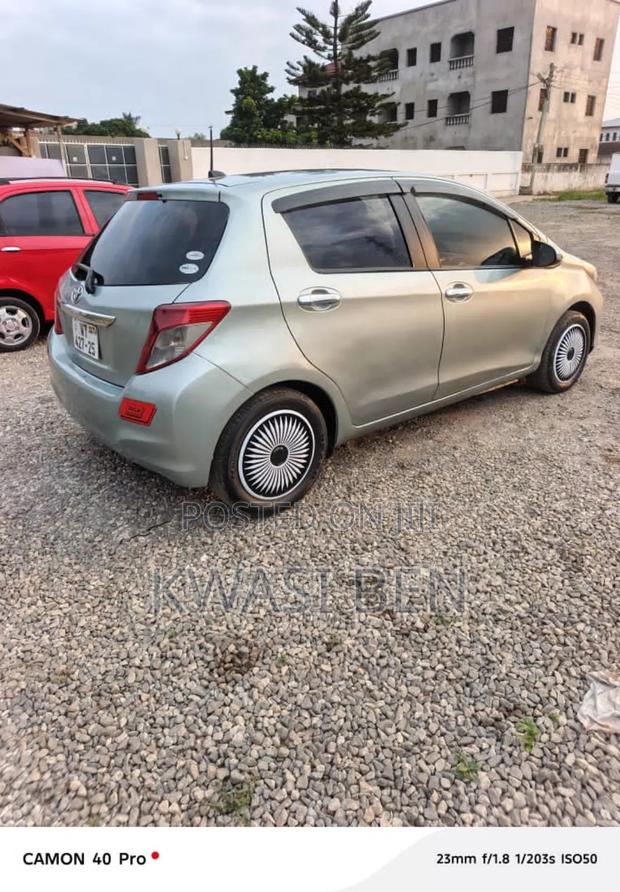 Toyota Vitz 2012 Gray