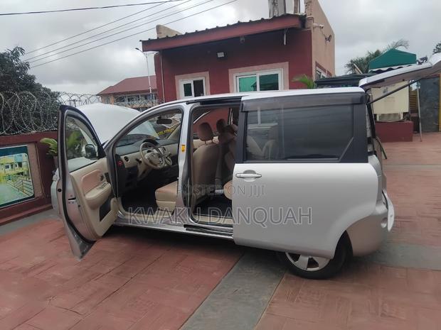 Toyota Sienta 1.5 FWD 2013 Silver
