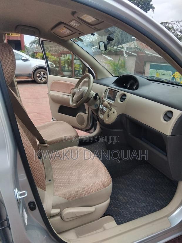 Toyota Sienta 1.5 FWD 2013 Silver