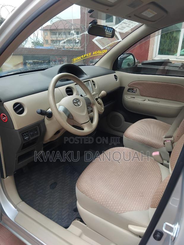 Toyota Sienta 1.5 FWD 2013 Silver
