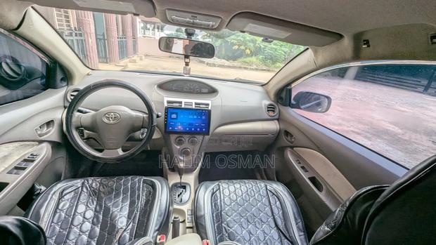 Toyota Yaris 2012 Black
