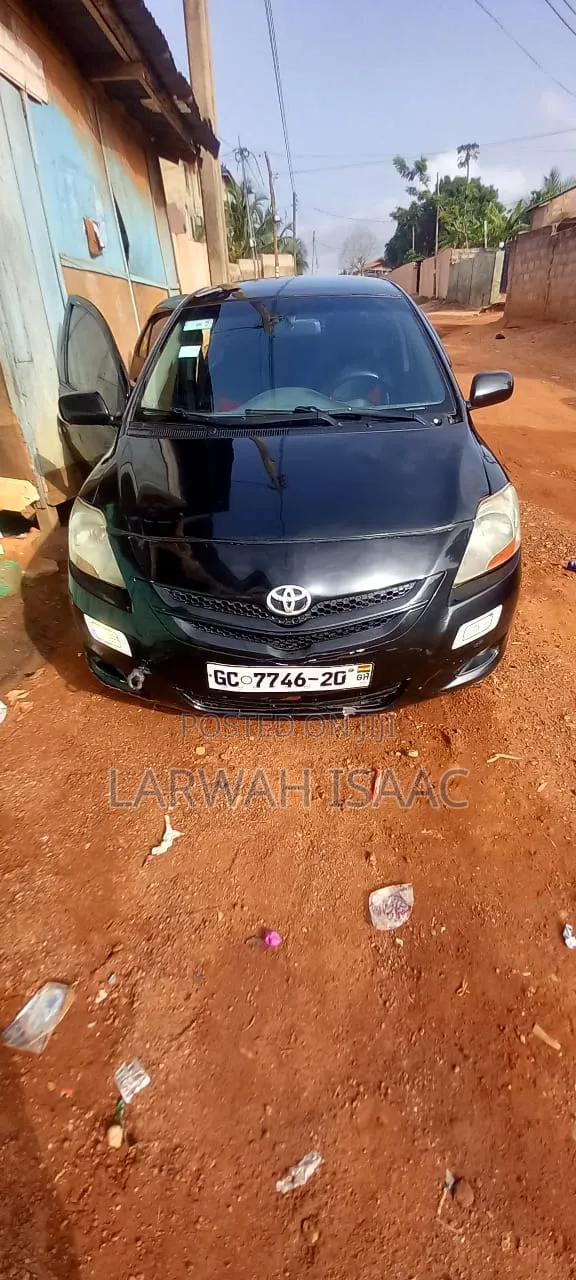 Toyota Yaris 2010 Black