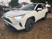 Toyota RAV4 LE 2021 White for sale