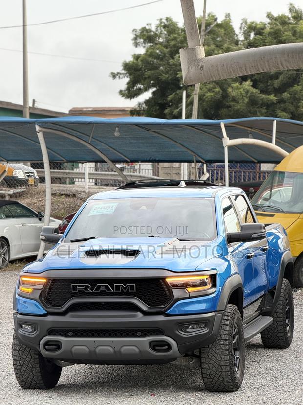 RAM 1500 TRX Crew Cab 4WD SB 2024 Blue