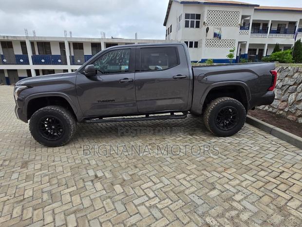 Toyota Tundra Limited 2022 Black