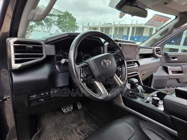 Toyota Tundra Limited 2022 Black