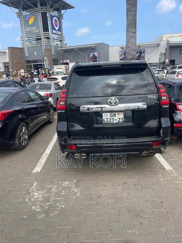 Toyota Land Cruiser Prado 2.7 2020 Black