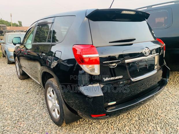 Toyota Vanguard 2013 Black